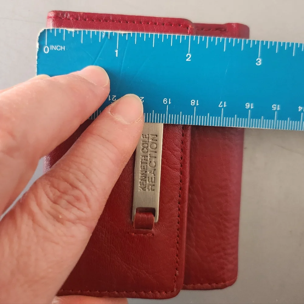 Kenneth Cole Reaction Burgundy Leather Wallet